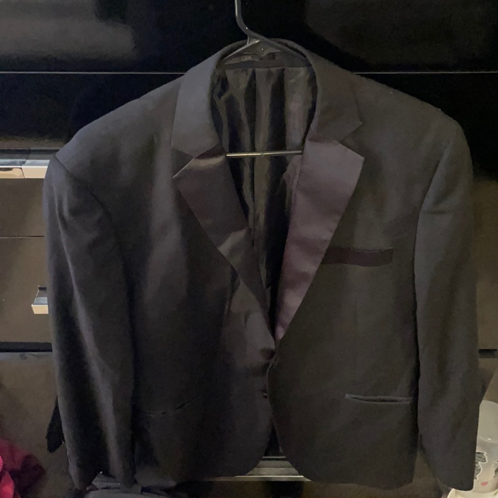 BLACK TUXEDO, excellent condition